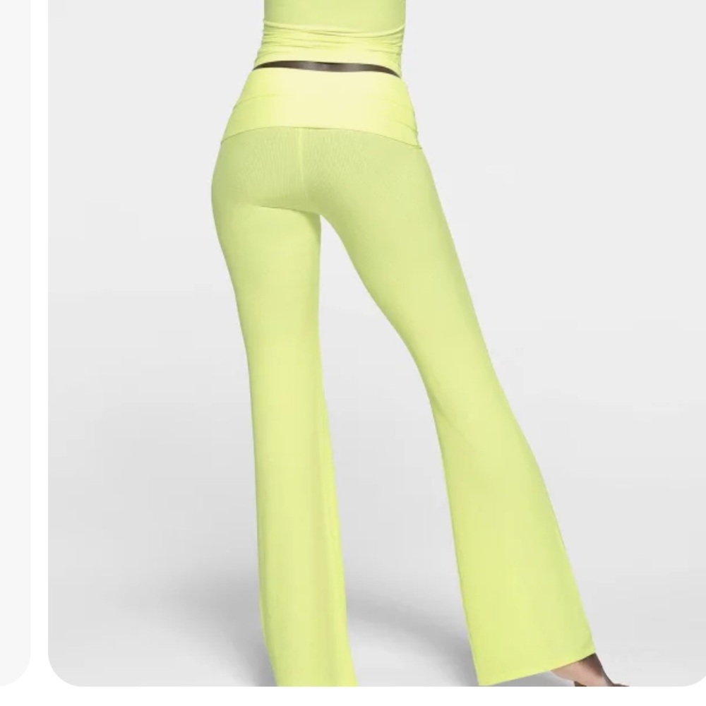 Skims soft lounge folo over pants